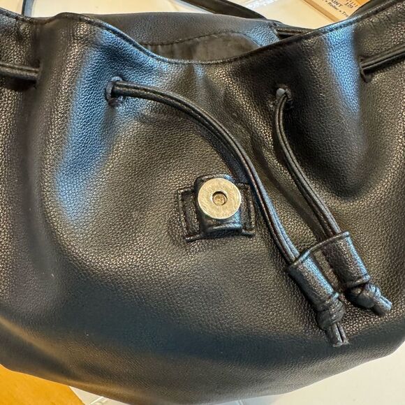 VICTORIA’S SECRET Limited Edition Logo Backpack Purse Bag Black Faux Leather - Picture 9 of 10